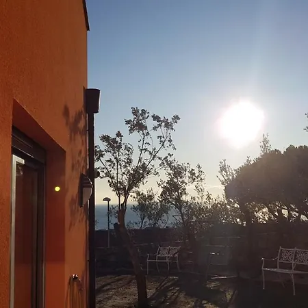 Апартаменты Poggio Degli Ulivi Генуя