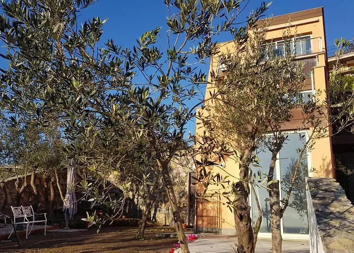 Poggio Degli Ulivi Genua