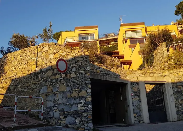 Poggio Degli Ulivi * Genua